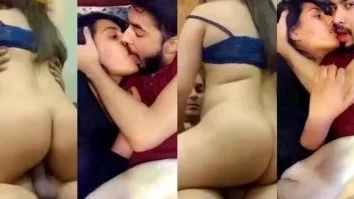 Doggy style fucking of desi girlfriend in hotel