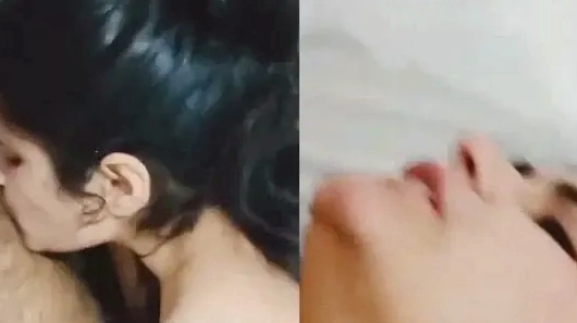 Gifting chut of my best friend to horny desi boyfriend